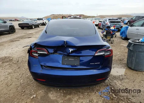 2019 Tesla Model 3 z USA, uszkodzony, nr VIN 5YJ3E1EB0KF406959